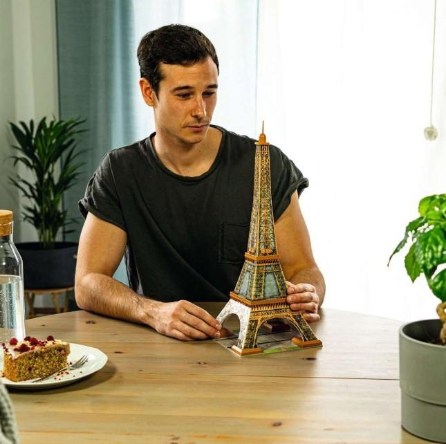 Actual product image Ravensburger 3D Iconics: Eiffel Tower - with light (216 pieces)