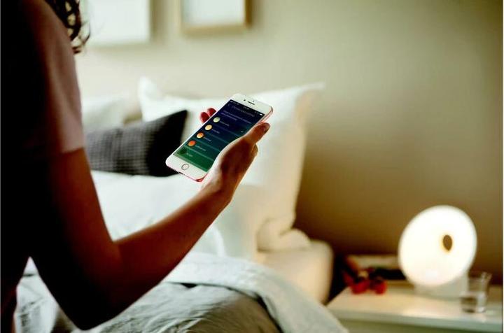Actual product image Philips SmartSleep Connected Sleep & Wake-up Light HF3671/01