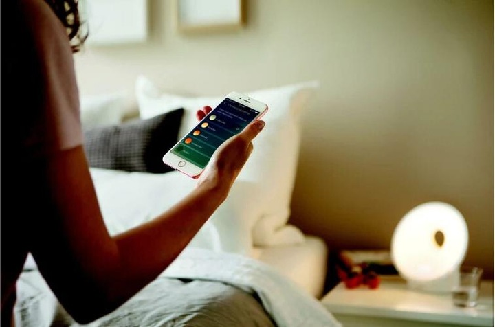 Actual product image Philips SmartSleep Connected Sleep & Wake-up Light HF3671/01