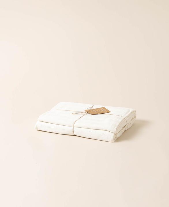 Actual product image Esmée Table cloth (240 x 150 cm)