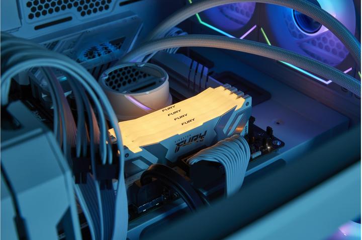 Actual product image Kingston 48GB 8800MT/s DDR5 CL42 CUDIMM Kit of 2 FURY Renegade RGB White (2 x 24GB, 8800 MHz, DDR5 RAM, CU-DIMM)