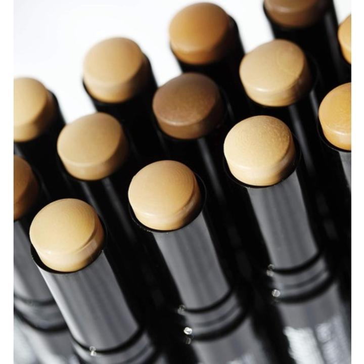 Produktbild Radiant Professional Natural Fix Extra Coverage Stick Foundation SPF 15 Paraben & Ölfrei Matte Fin (tawny)