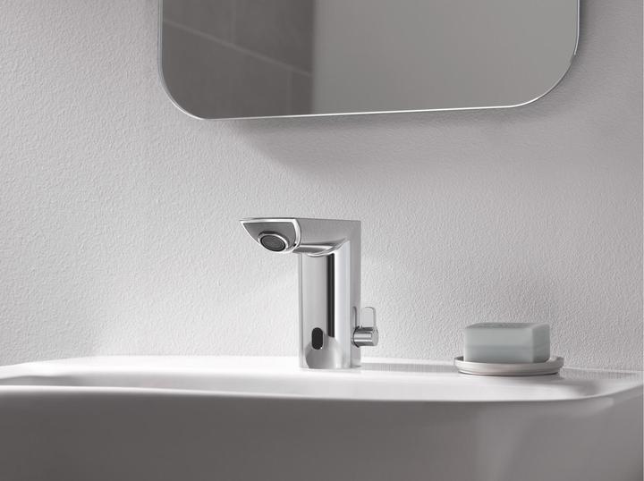 Actual product image Grohe Bau Cosmopolitan E infrared basin mixer with temperature control