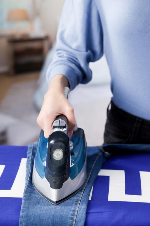Actual product image Zelmer Steam iron ZIR3000 Stiro (3000 W, 200 g/min)