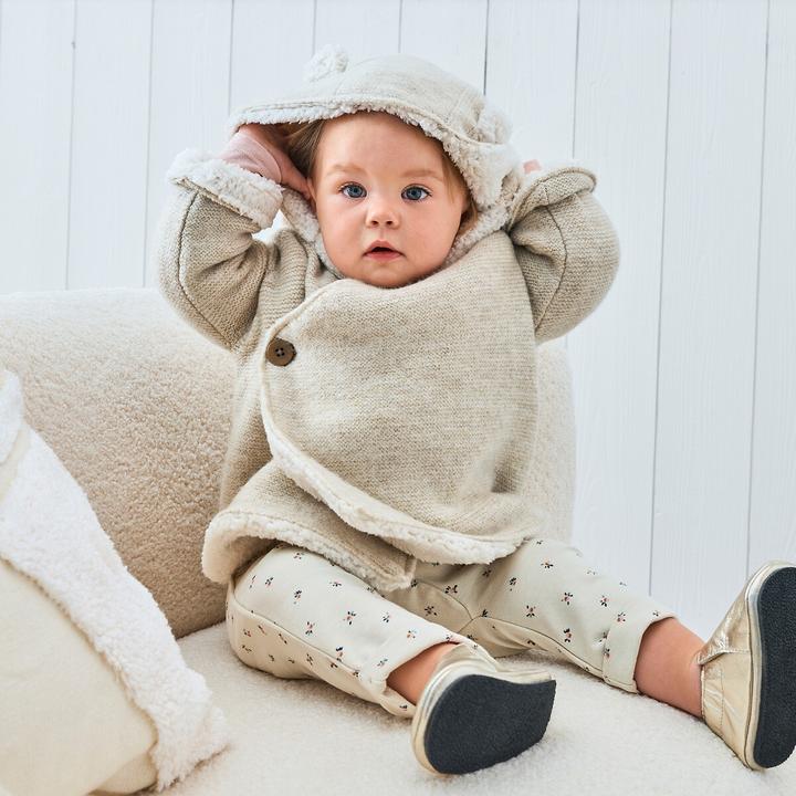 Produktbild La Redoute Collections Goldfarbene Lederhausschuhe mit Sternmotiv (18)