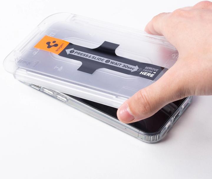 Actual product image Spigen Glas.tR EZ Fit (2 pcs., Apple iPhone 13, Apple iPhone 13 Pro)
