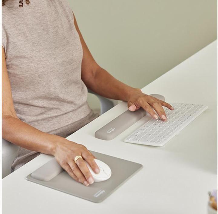 Actual product image Fellowes Breyta sand Tastatur-Handgelenkauflage 32 cm