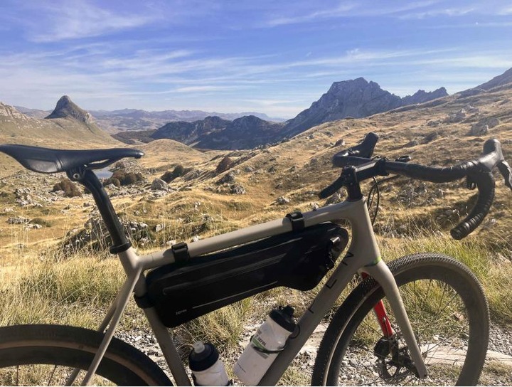 Actual product image Zefal Z Adventure C4 (4.20 l, Frame bag)