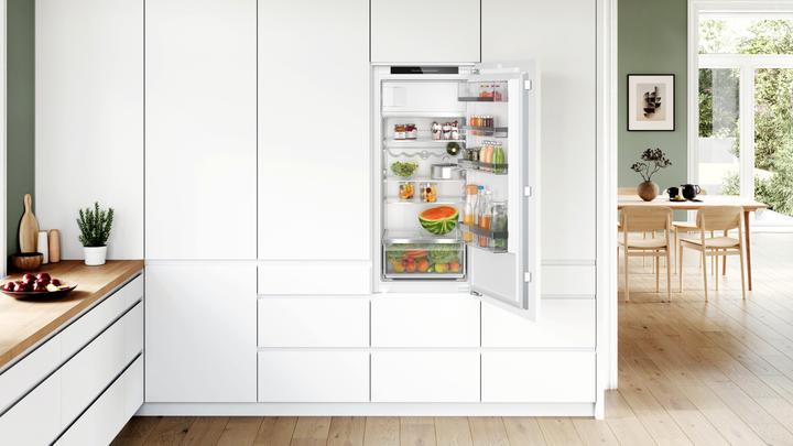 Actual product image Bosch Hausgeräte KIL 42 ADD 1 EB refrigerator D 172/15L 122cm fixed door with soft-closing mechanism (187 l)