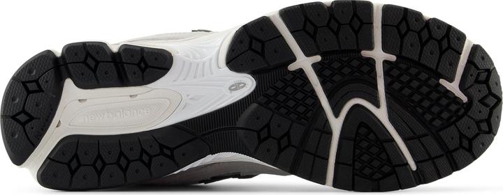 Actual product image New Balance M2002WD (42)