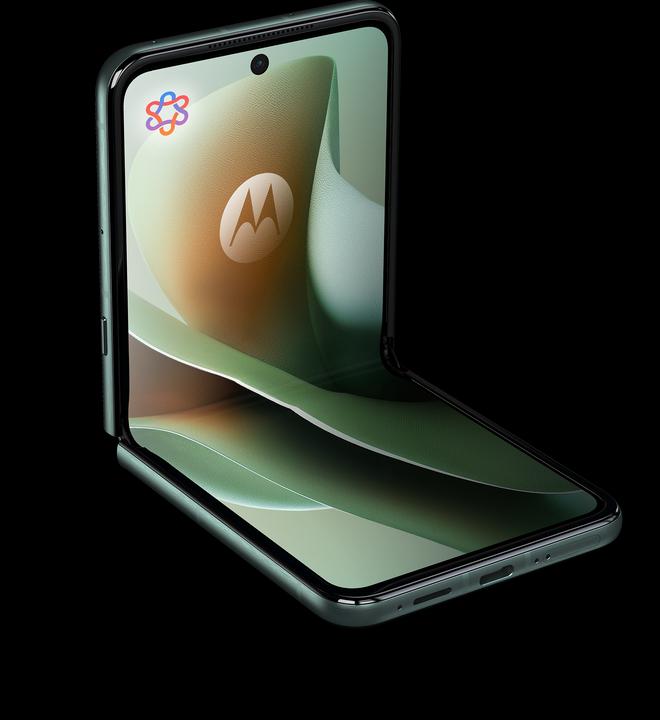 Actual product image Motorola Razr 60 Ultra (512 GB, Pantone Scarab, 6.96", SIM + eSIM, 5G)
