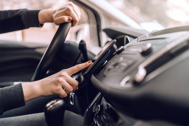 Produktbild iOttie Velox Magnetic Wireless Chraging 75W Air Vent Mount Blue Neu