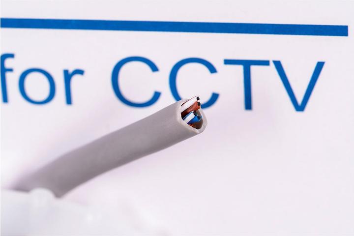 Actual product image Hikvision Przewód U/UTP cat.5e 305m kolor szary (U/UTP, CAT5e, 305 m)