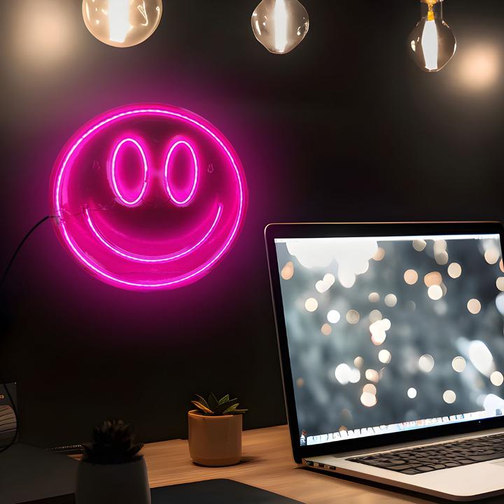 Actual product image Mad Monkey - Smiley face lamp