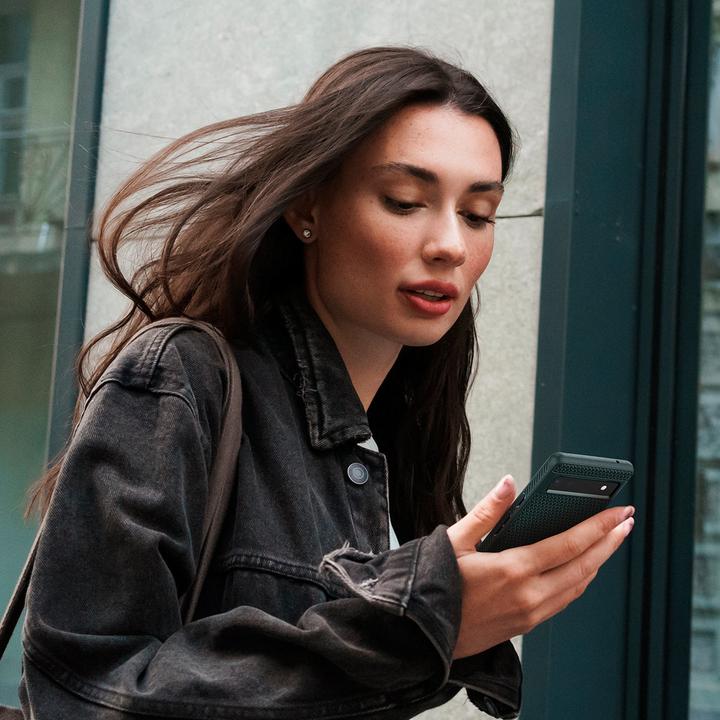 Actual product image Spigen Liquid Air