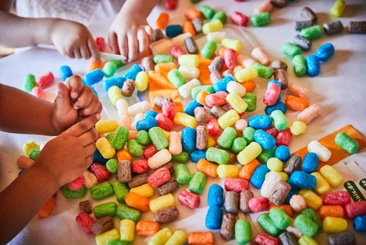 Produktbild PlayMais Spielen Sie Corn Basic Eimer 10 Liter (1000 Stück)