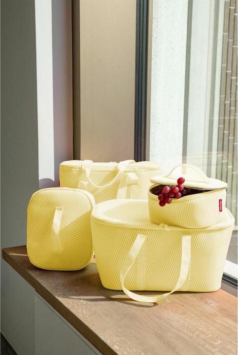 Produktbild reisenthel Kühltasche M pocket Mesh Lemon (4.50 l)
