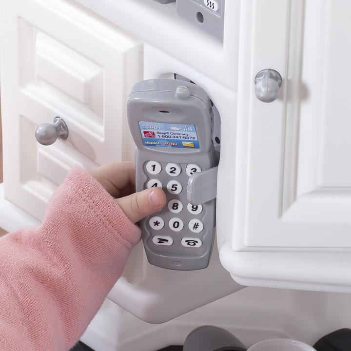 Actual product image Step2 Lifestyle Dream Kitchen