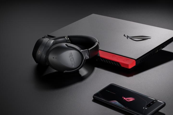 Produktbild ASUS ROG Strix Go BT (Kabellos, Kabelgebunden)