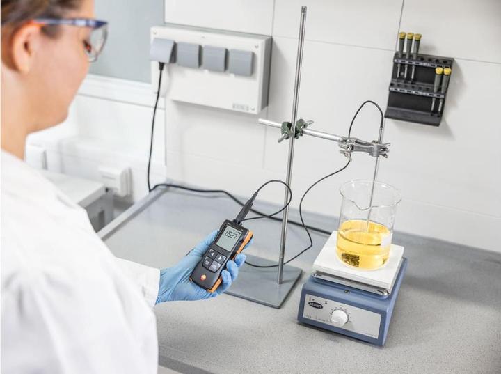 Actual product image Testo 110 Temperature measuring instrument -200 - +800 °C Sensor type NTC, Pt100 (Temperature measuring device)