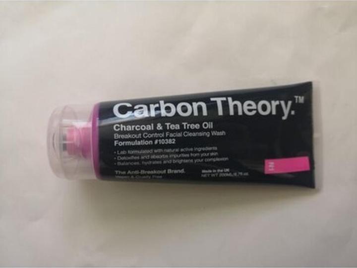 Actual product image Carbon Theory Breakout Control Facial Wash Charcoal and Tea Tree 200ml (Facial cleansing wipes)