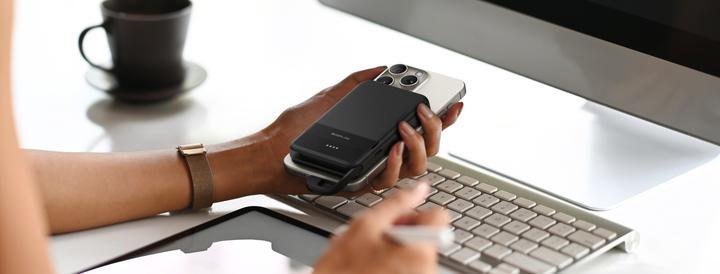 Produktbild EcoFlow RAPID magnetische Powerbank, 5000mAh, (schwarz). (5000 mAh, 30 W, 18.50 Wh)