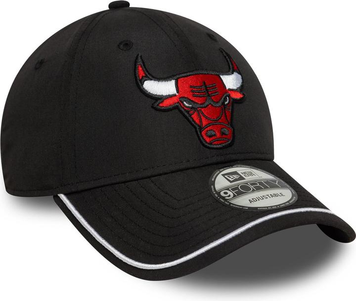 New Era 9Forty Strapback Cap - Piping Chicago Bulls