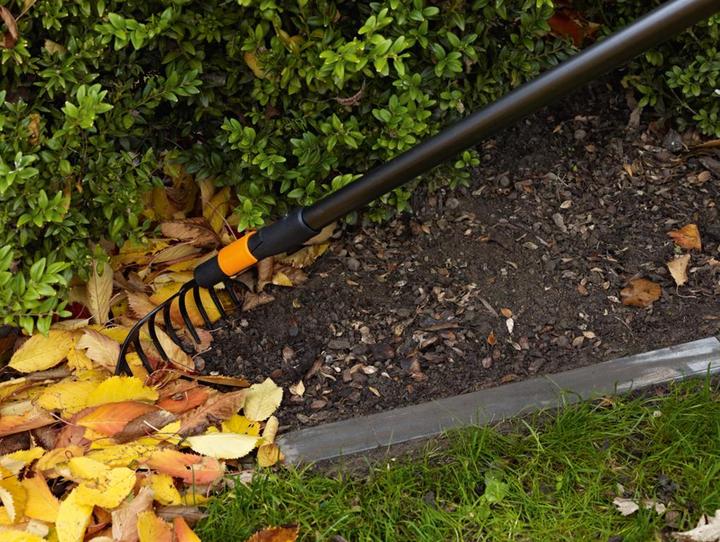 Actual product image Fiskars Rake