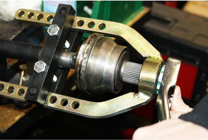 Actual product image Brilliant Tools Puller for constant velocity joint