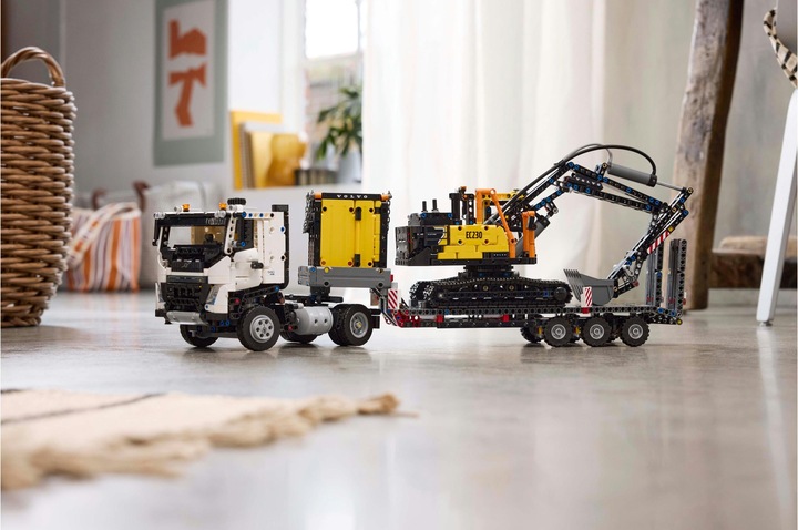 Productafbeelding LEGO 42175 Volvo FMX vrachtwagen met EC230 elektrische rupsgraafmachine (42175, LEGO Technic)
