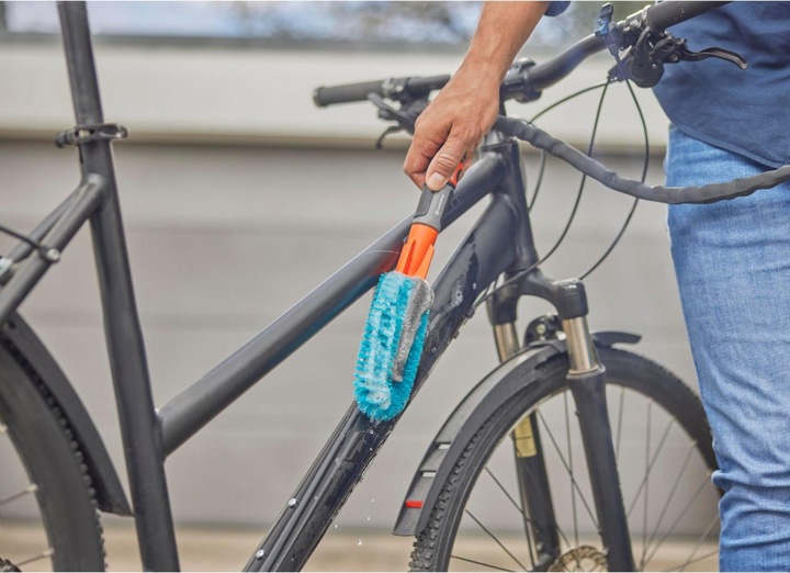 Actual product image Gardena Cleansystem bike wash set