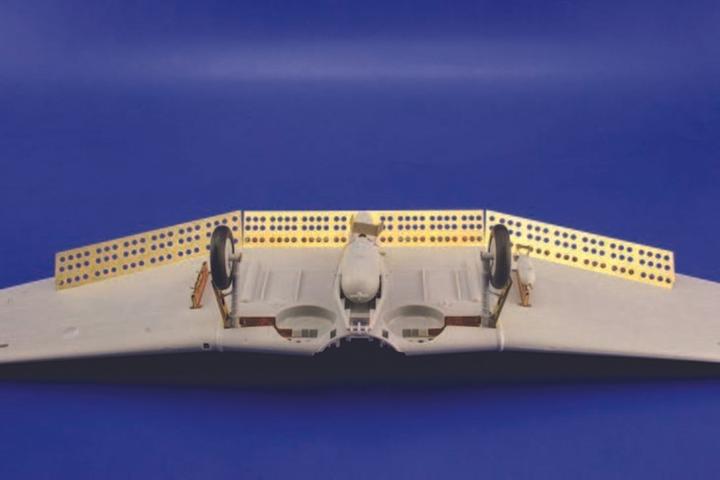 Produktbild Eduard SBD Dauntless landing flaps für Trumpeter Bausatz