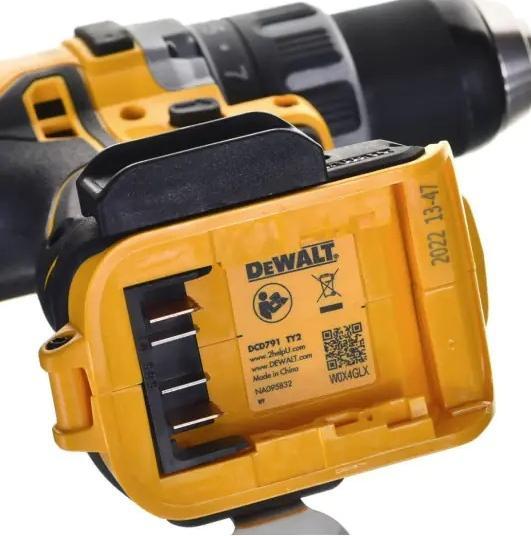 Actual product image DeWalt DCD791P2 (Rechargeable battery operated)