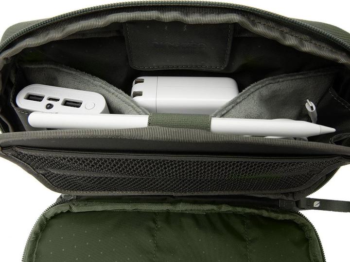 Produktbild Incase Transfer Sleeve for MacBook up to 14" - Highland Green (13")