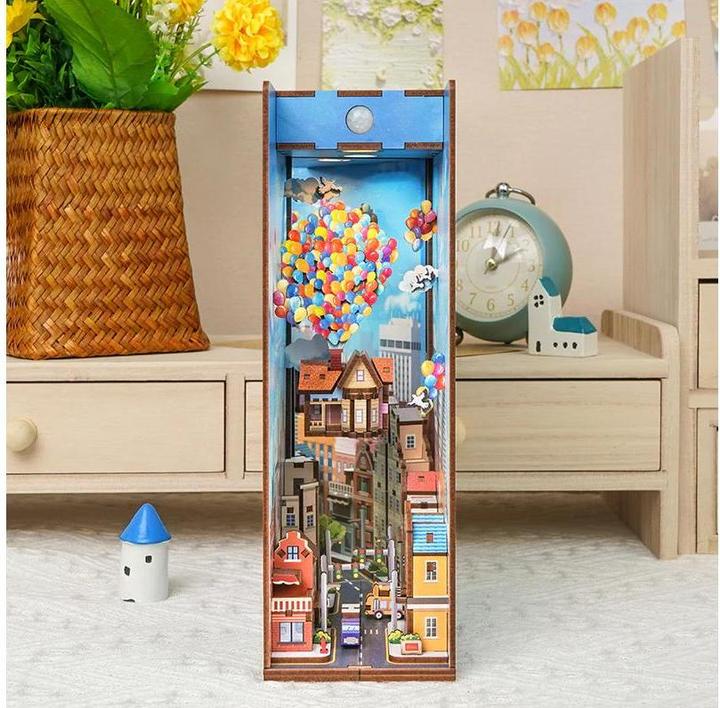 Produktbild Tonecheer Travel with the Wind - Book Nook