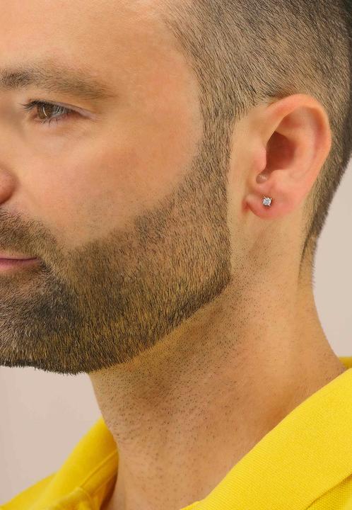 Actual product image Muau Stud earrings 4-handle setting (White gold 750)