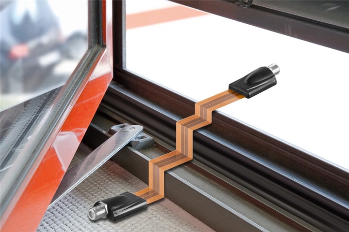 Actual product image Goobay Extension cable (Window bushing)