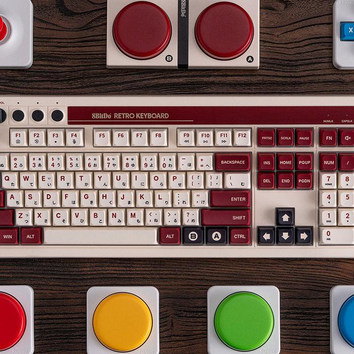 Produktbild 8bitdo 108 Mechanical Keyboard Fami Ed. (US, Kabelgebunden, Kabellos)