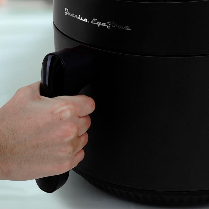 Produktbild Juanita Ölfreie Heissluftfritteuse mit Glasfenster, 12 Automatikprogrammen und digitaler Touchbedienung