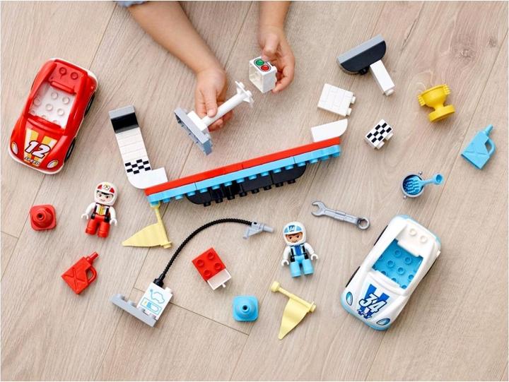 Image du produit LEGO Voitures de course (10947)