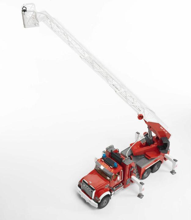 Produktbild Bruder Mack Granite Feuerwehr
