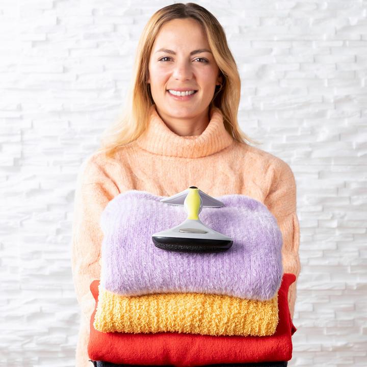 Actual product image InnovaGoods Effective lint remover for textiles