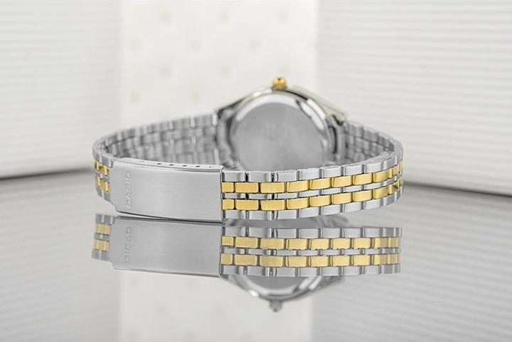 Actual product image Casio Damenuhr LTP-1129G-7BRDF + BOX (Analogue wristwatch, 33 mm)