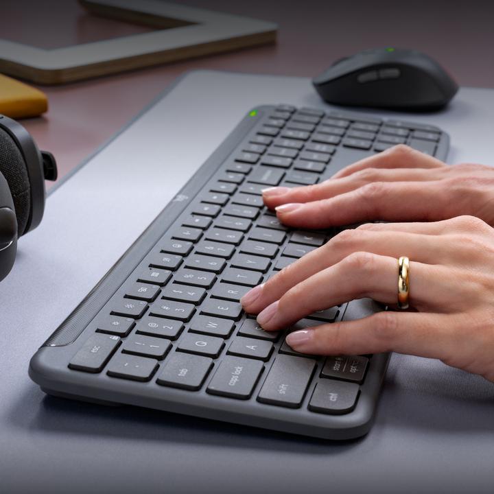 Actual product image Logitech Signature Slim Combo MK950 (CH, Wireless)