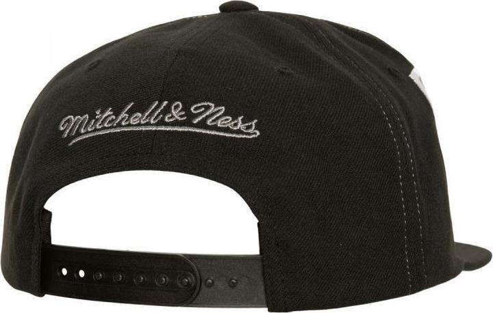 Produktbild Mitchell & Ness Brooklyn Nets Varsity Bust Snapback-Kappe