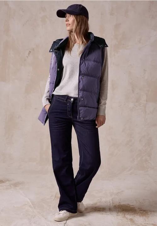 Actual product image Cecil Quilted Hooded Vest with Zipper, Removable Hood, Side Pockets, Midi Length, Lightly Warming (XL)