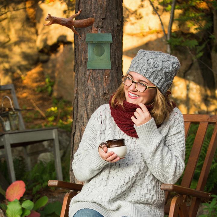 Produktbild Relaxdays Eichhörnchen Futterhaus