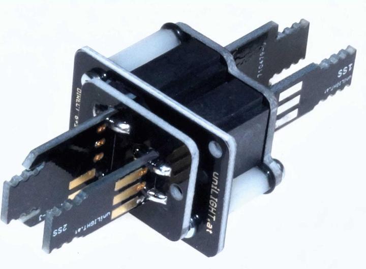 Image du produit Unilight Connecteur Direct Direct Avec 6 Servos Primaires Et 4 Pôles Pour Jusqu'à 3 Lumières