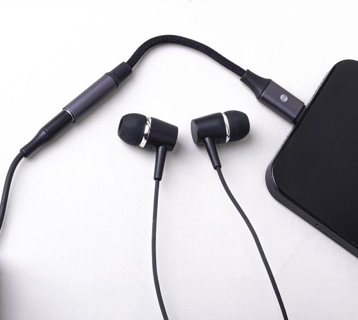 Produktbild Forever Adapter Audio AJL-01 Klinke 3,5 mm - Lightning schwarz (Klinkenadapter)