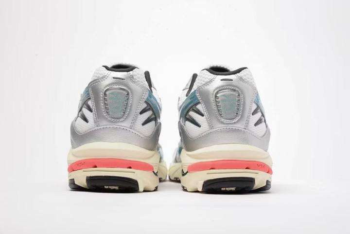 Produktbild Mizuno WAVE RIDER 10 (38.5)